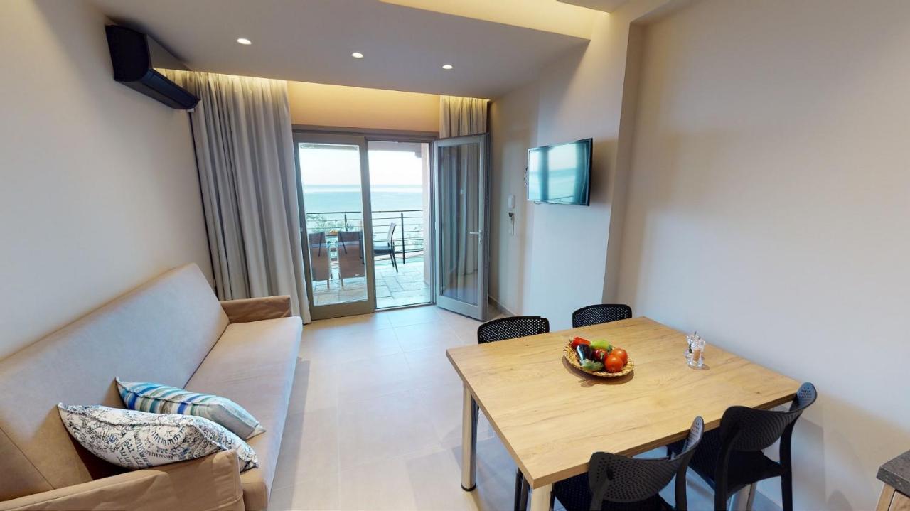 Kallia Suites- Chorefto エクステリア 写真