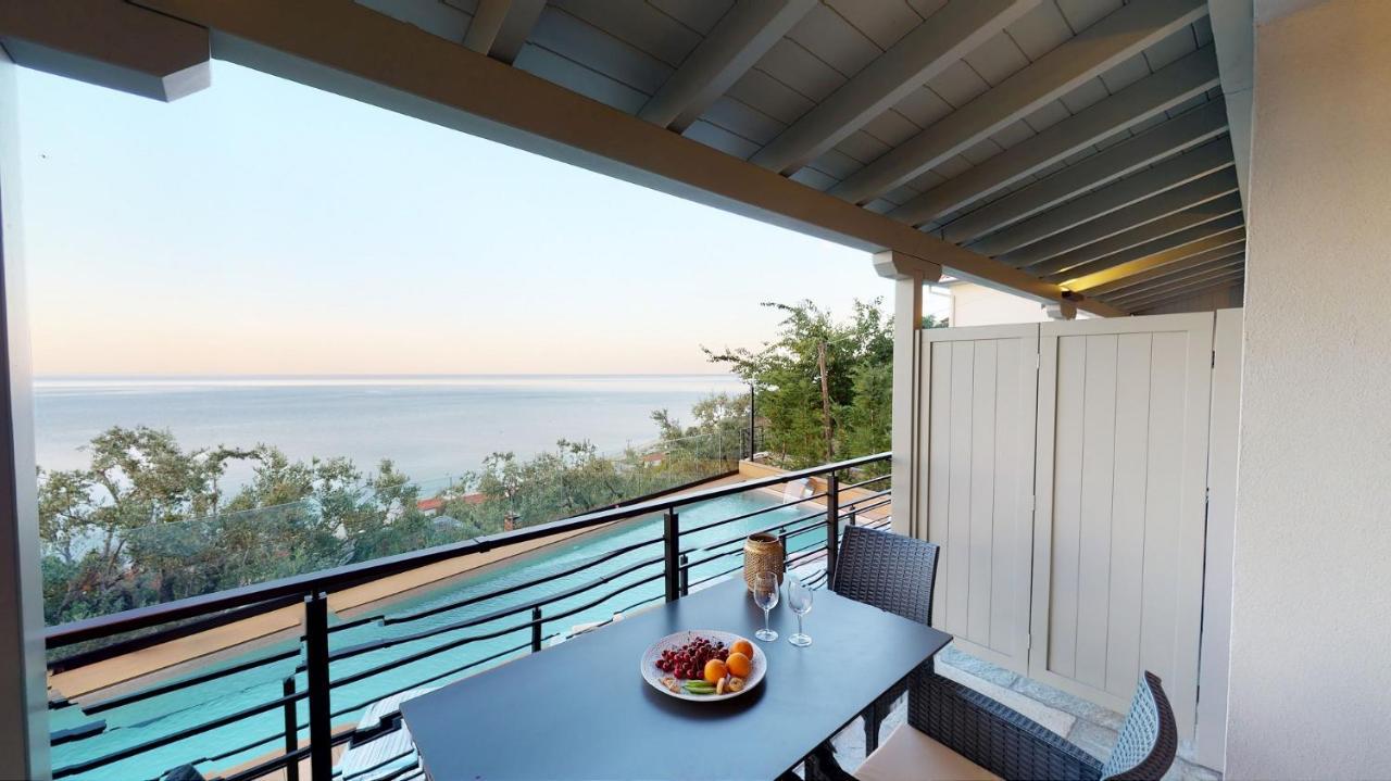 Kallia Suites- Chorefto エクステリア 写真